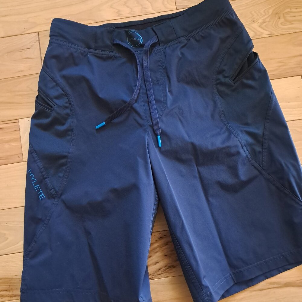 Hylete Verge II Shorts size: Boys XL or Men's XS